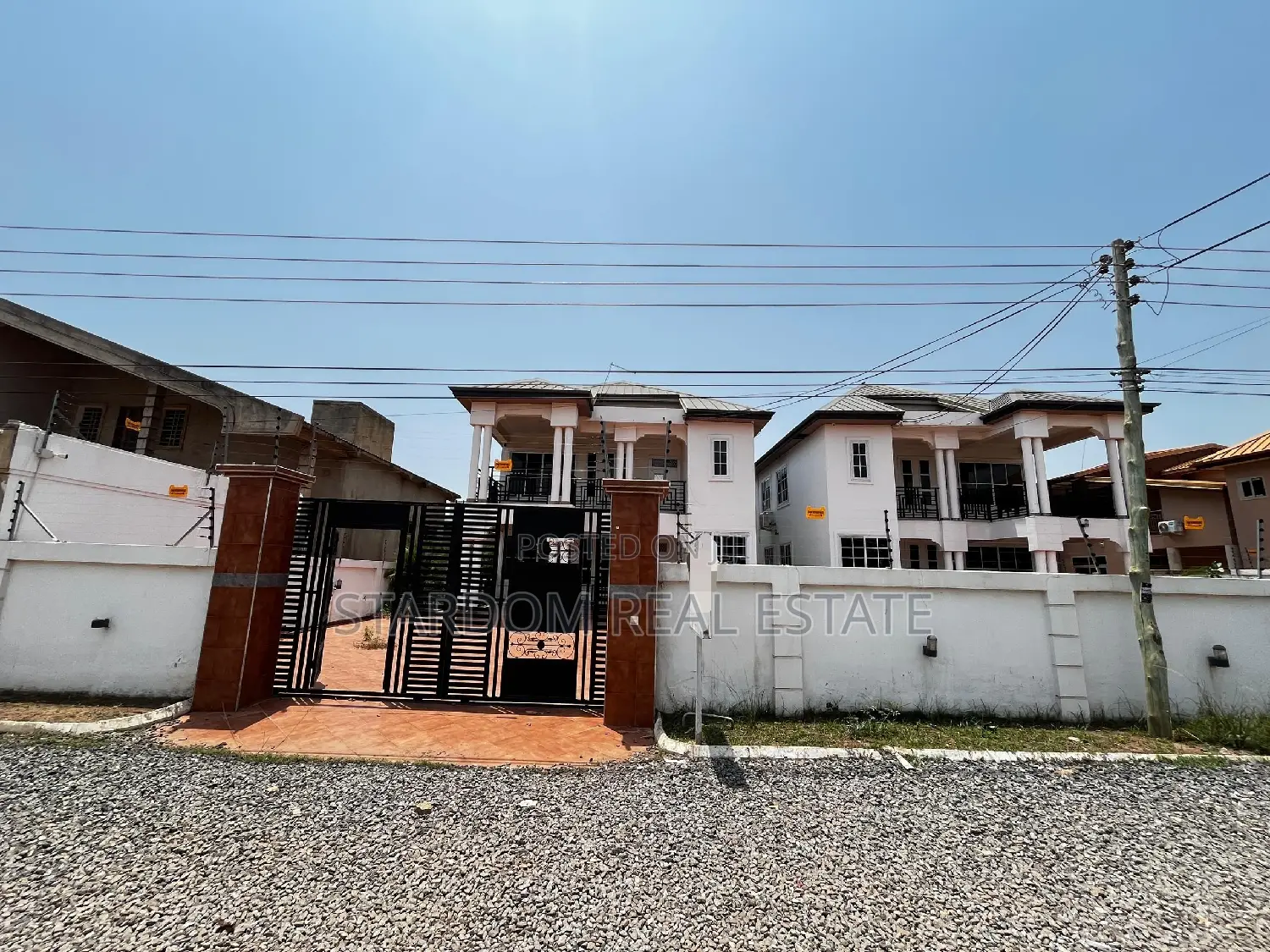 4bdrm Duplex in East Legon for rent