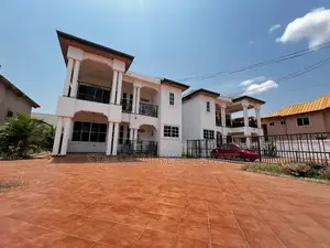 4bdrm Duplex in East Legon for rent
