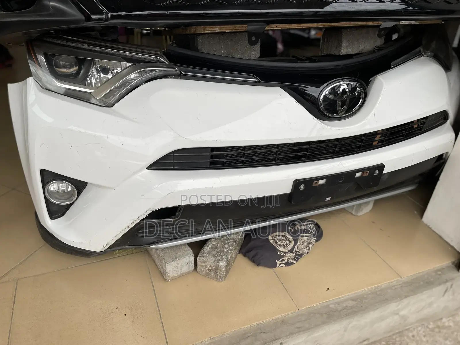 Toyota Rav 4 2017 Front Cut