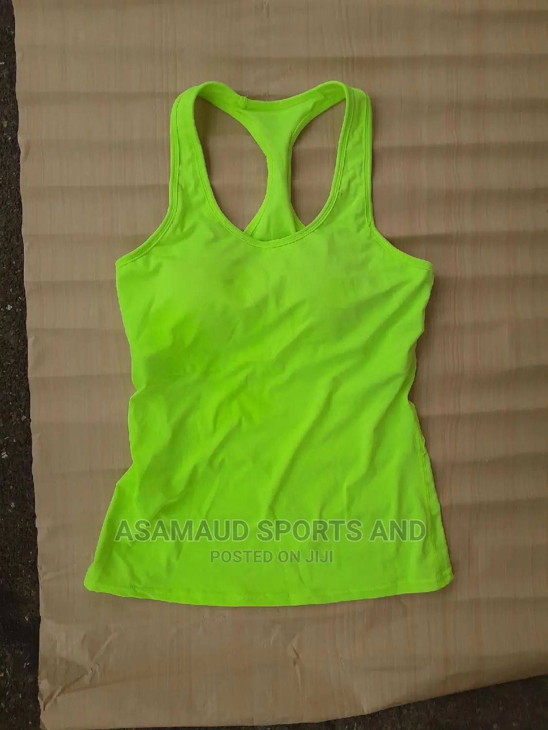 Set Of Ladies Gym Waer At Cool Price
