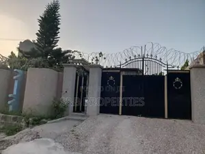 4bdrm House in Ashomang Estate for rent