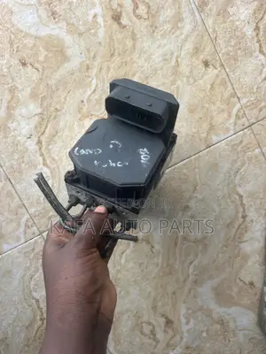 Range Rover Abs Available