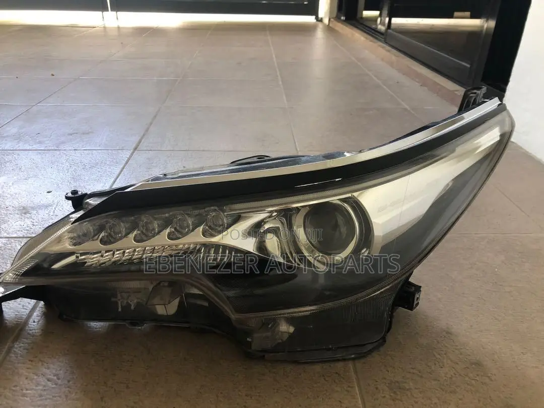 Toyota Fortuner 2017 Headlight