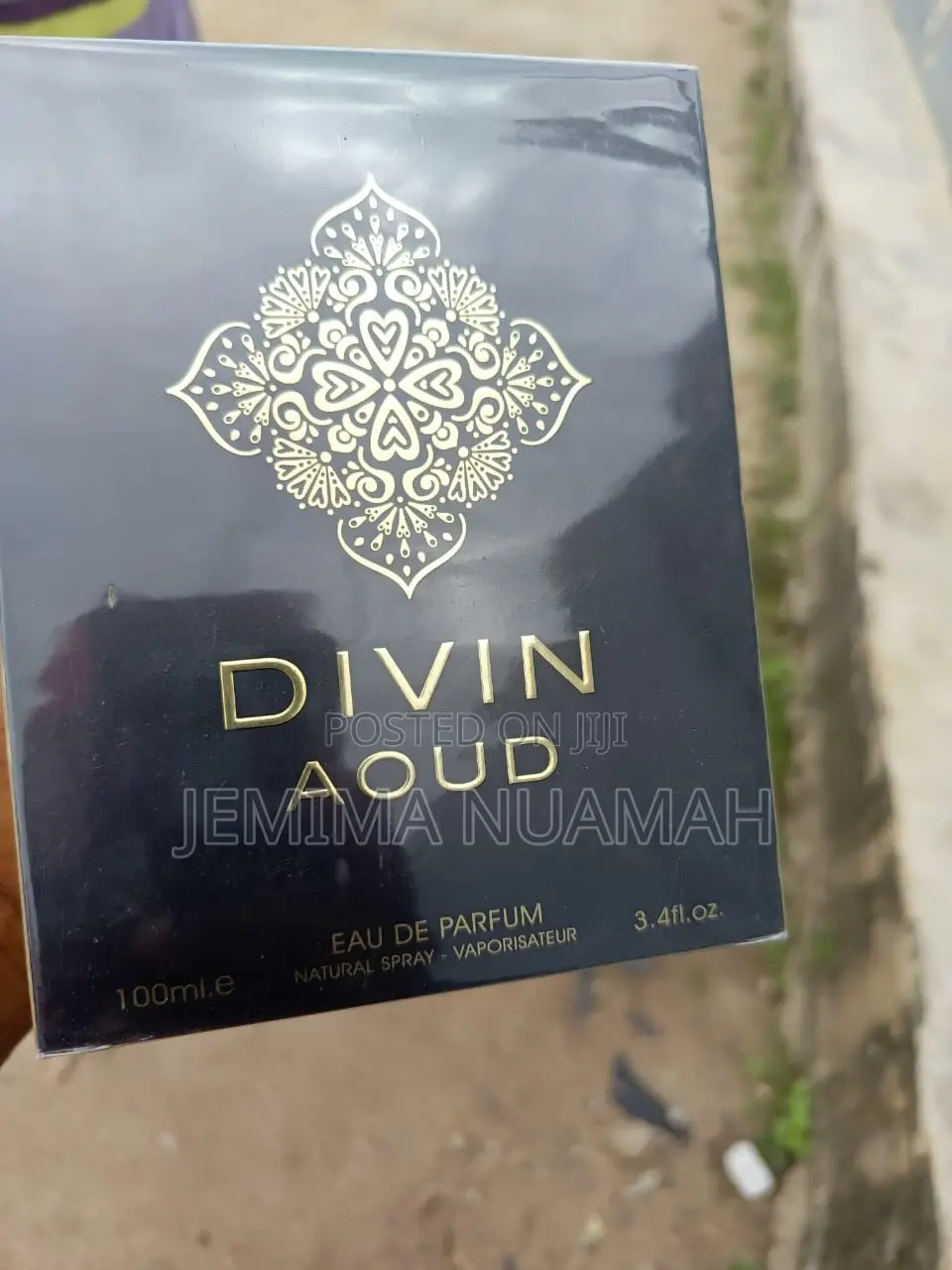 Divin Aoud Perfume