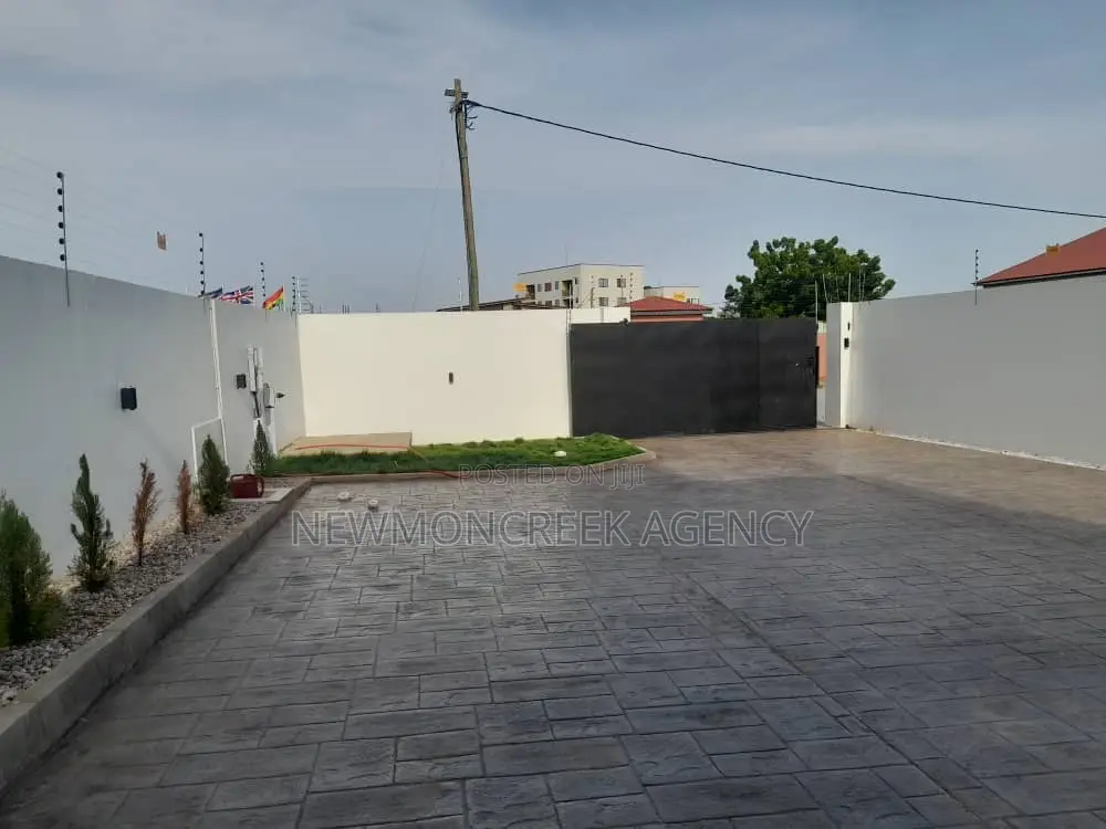 Furnished 5bdrm Duplex in East Legon Hills, Accra Metropolitan