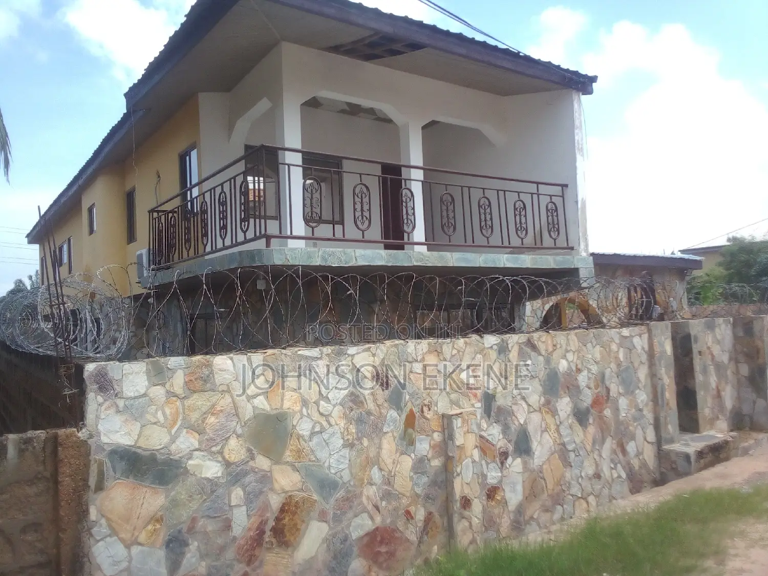 7bdrm Duplex in Spintex for sale