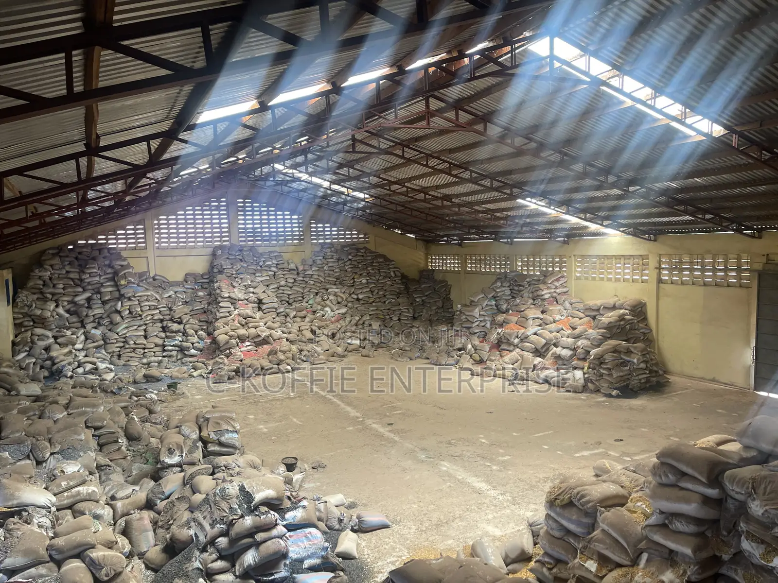 1200sqm Warehouse at Mile 7 for Rent