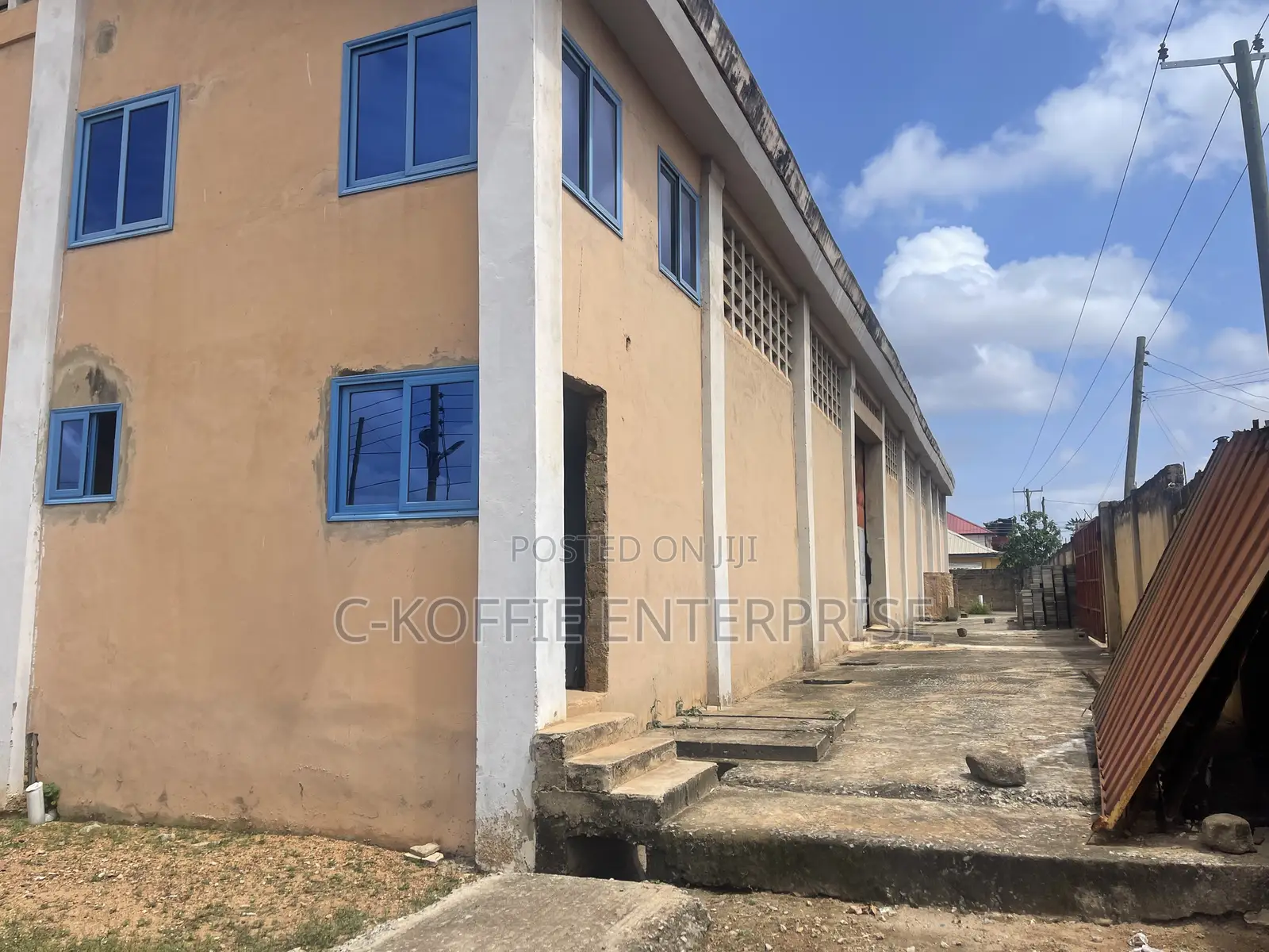 1200sqm Warehouse at Mile 7 for Rent