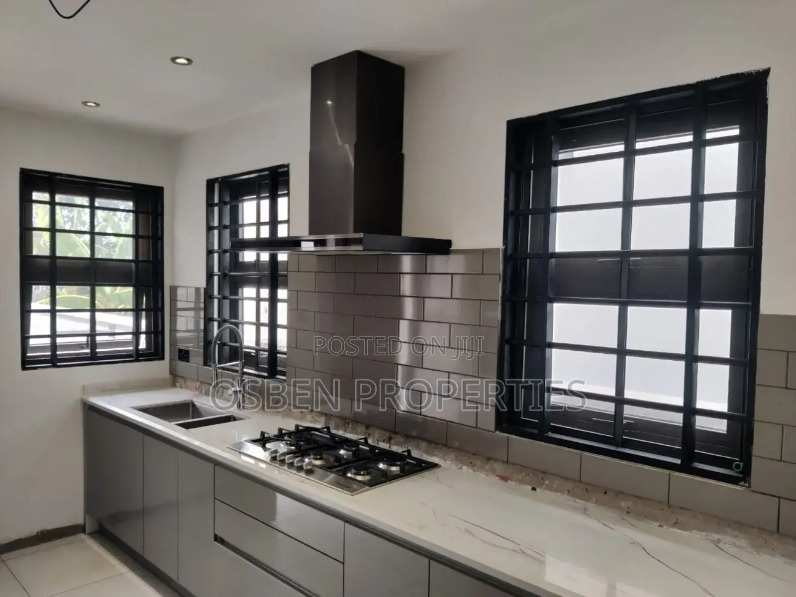 4bdrm House in Pleasant Properties, Accra Metropolitan for sale