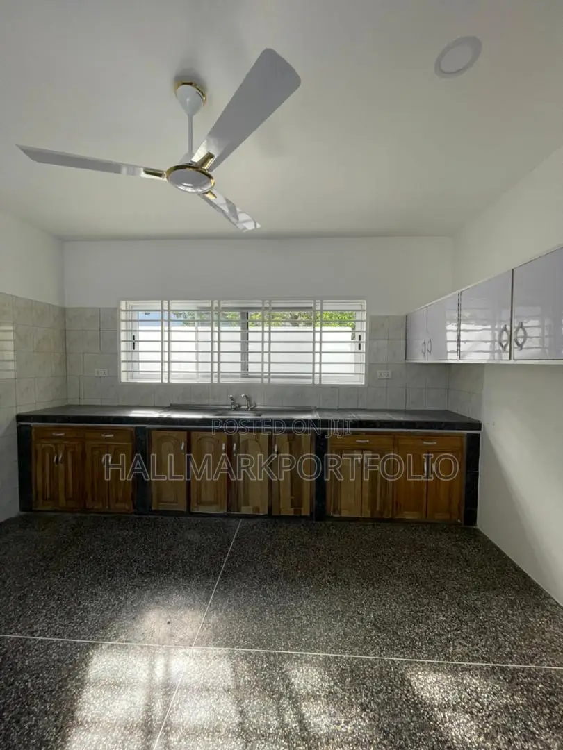 6 Rooms 1 Open Space for Rent at Cantonment