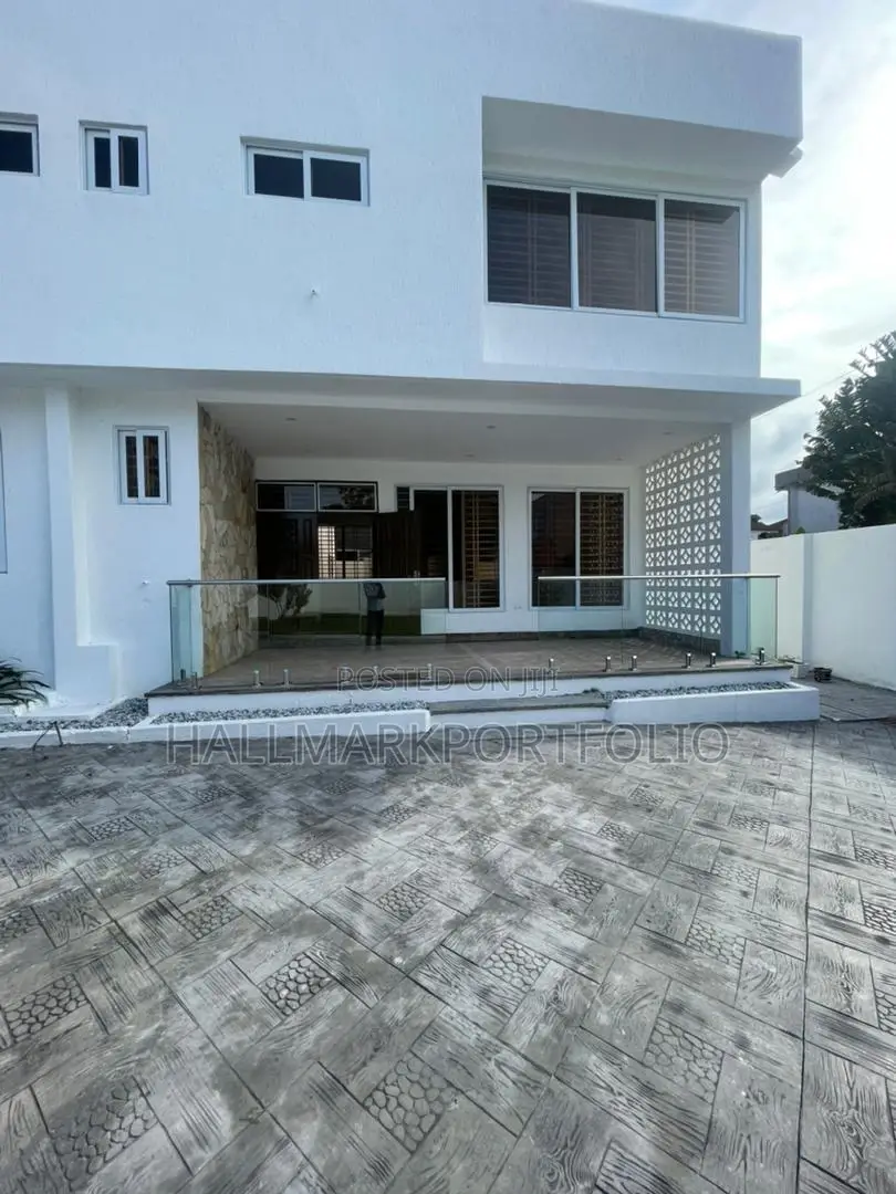 6 Rooms 1 Open Space for Rent at Cantonment