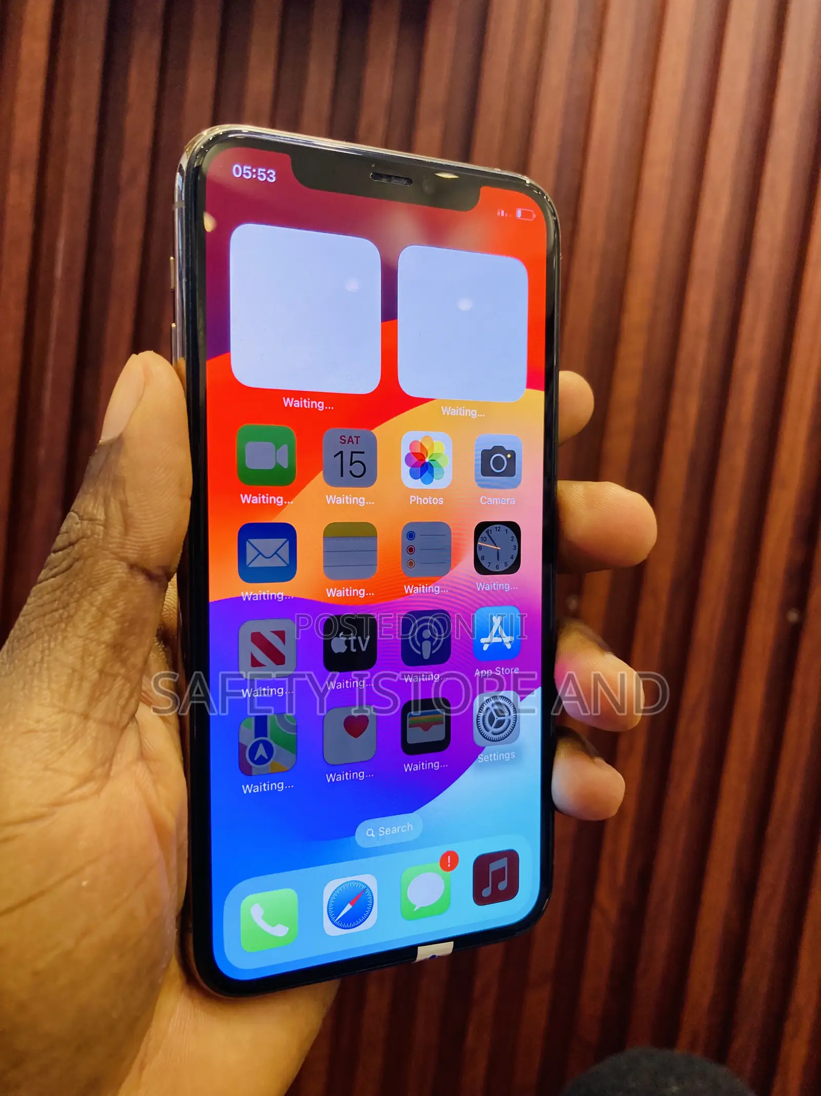New Apple iPhone 11 Pro 64 GB Gold