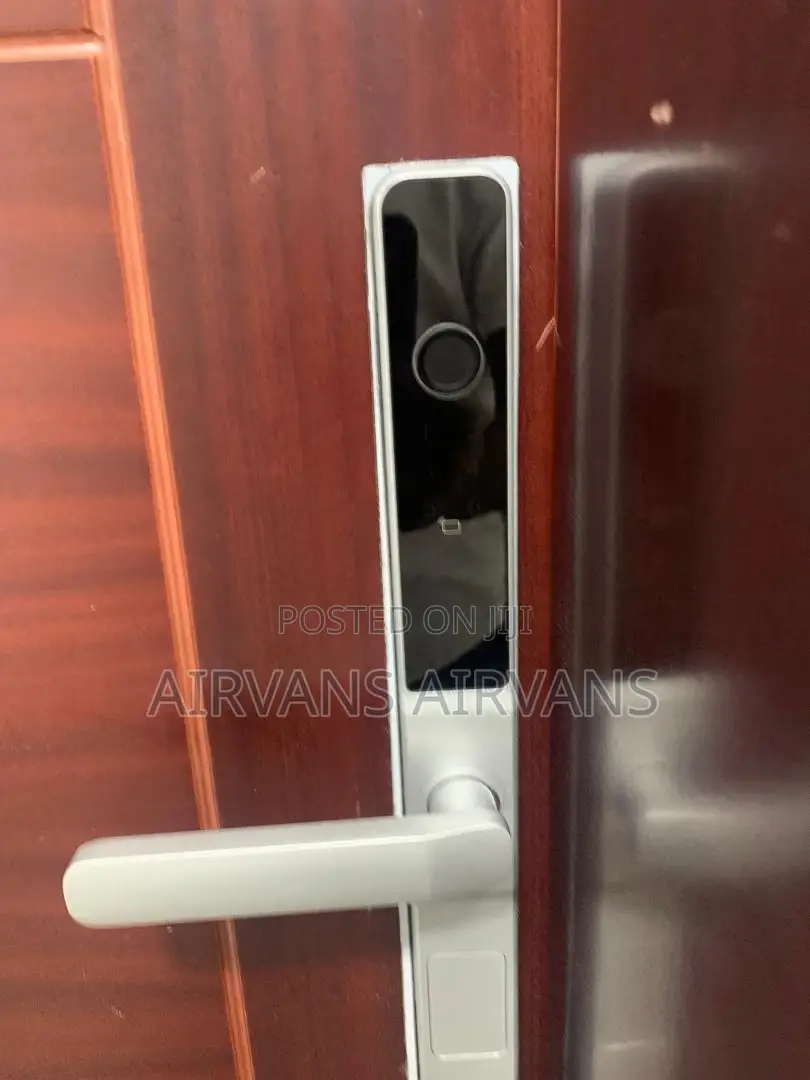 Smart Lock (Fingerprint,Keys,Passwordpo,App Open Remote)