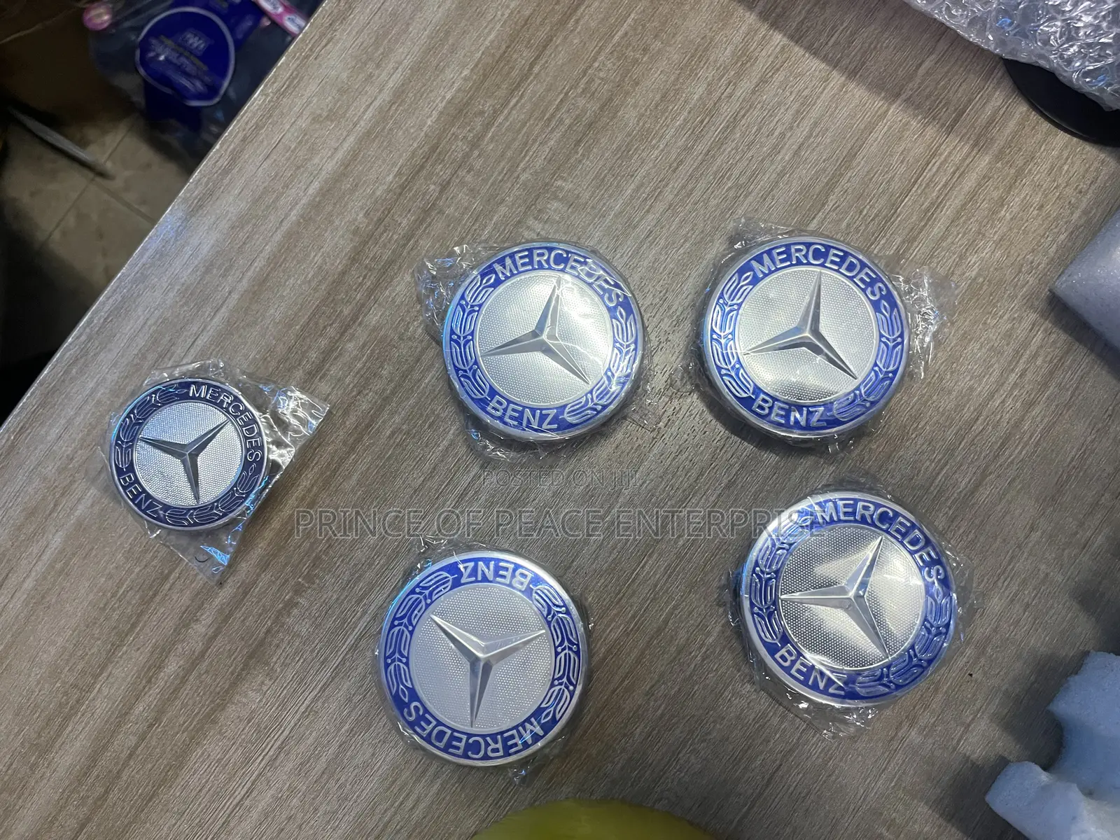 Mercedes Benz Center or Hub Caps