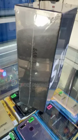 New Samsung Galaxy S10e 128 GB Black