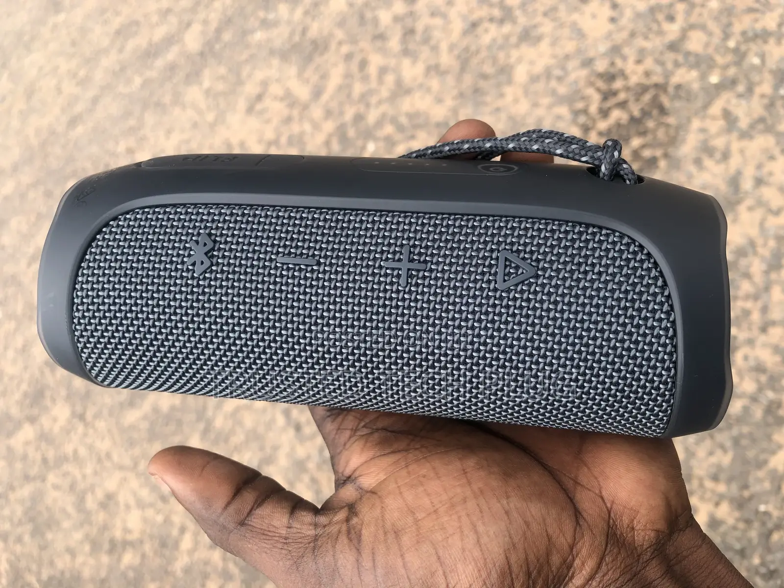 Preowned JBL Flip Essential 2 Bluetooth Speaker In Stock