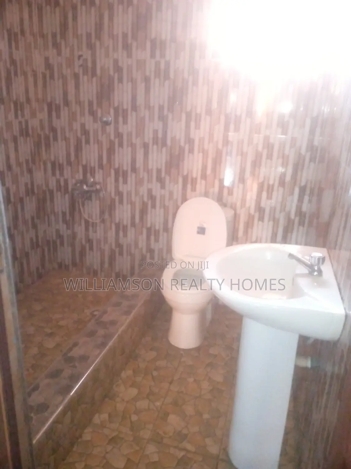 1bdrm Apartment in Community 18 Area, Spintex for rent