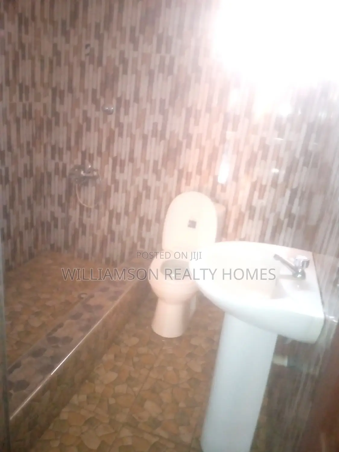 1bdrm Apartment in Community 18 Area, Spintex for rent
