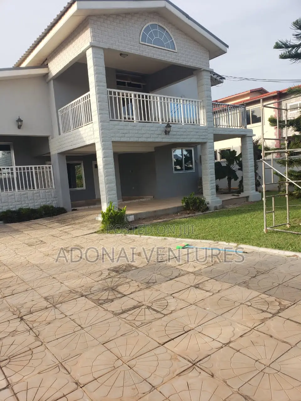 5bdrm House in Tech Oduom, Kumasi Metropolitan for sale