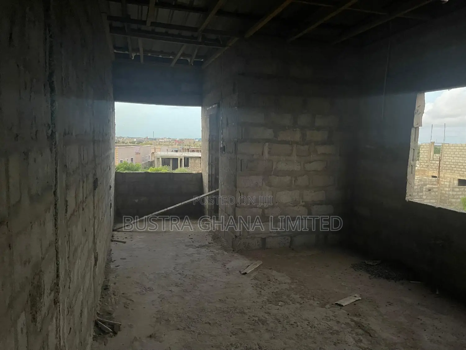 4bdrm House in Community 25, Tema Metropolitan for sale