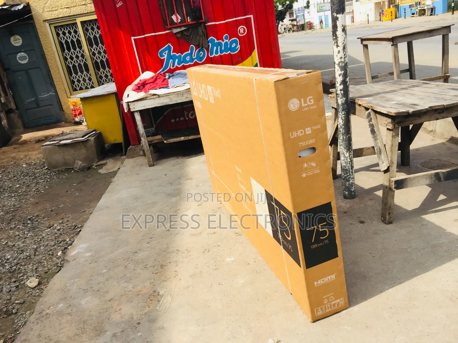 Slim Sleek UHD Smart LG 75”UR7800
