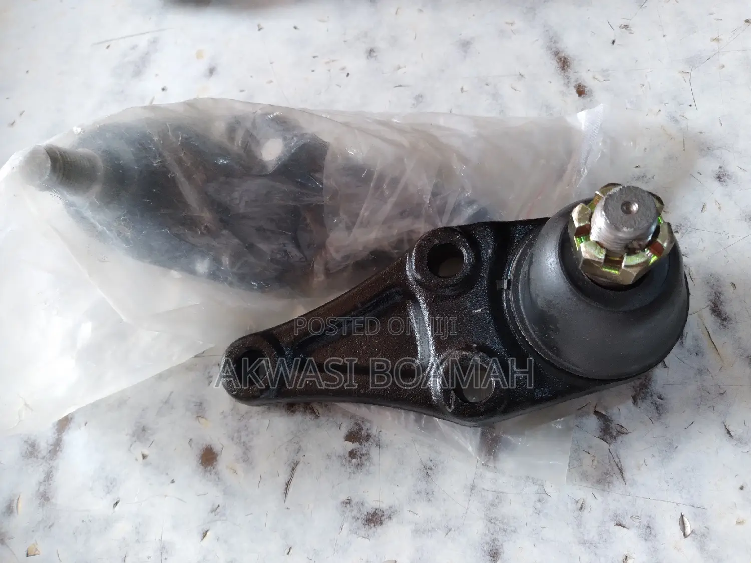 Mitsubishi Montero,Pajero, L200 Down Ball Joint 06 -014