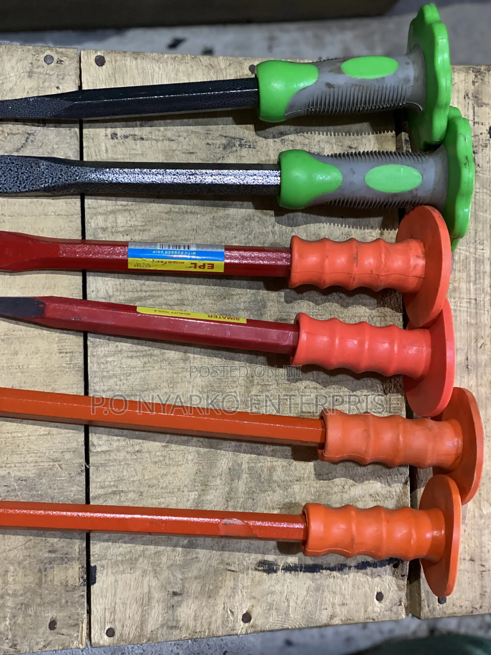 Foreign Chisel