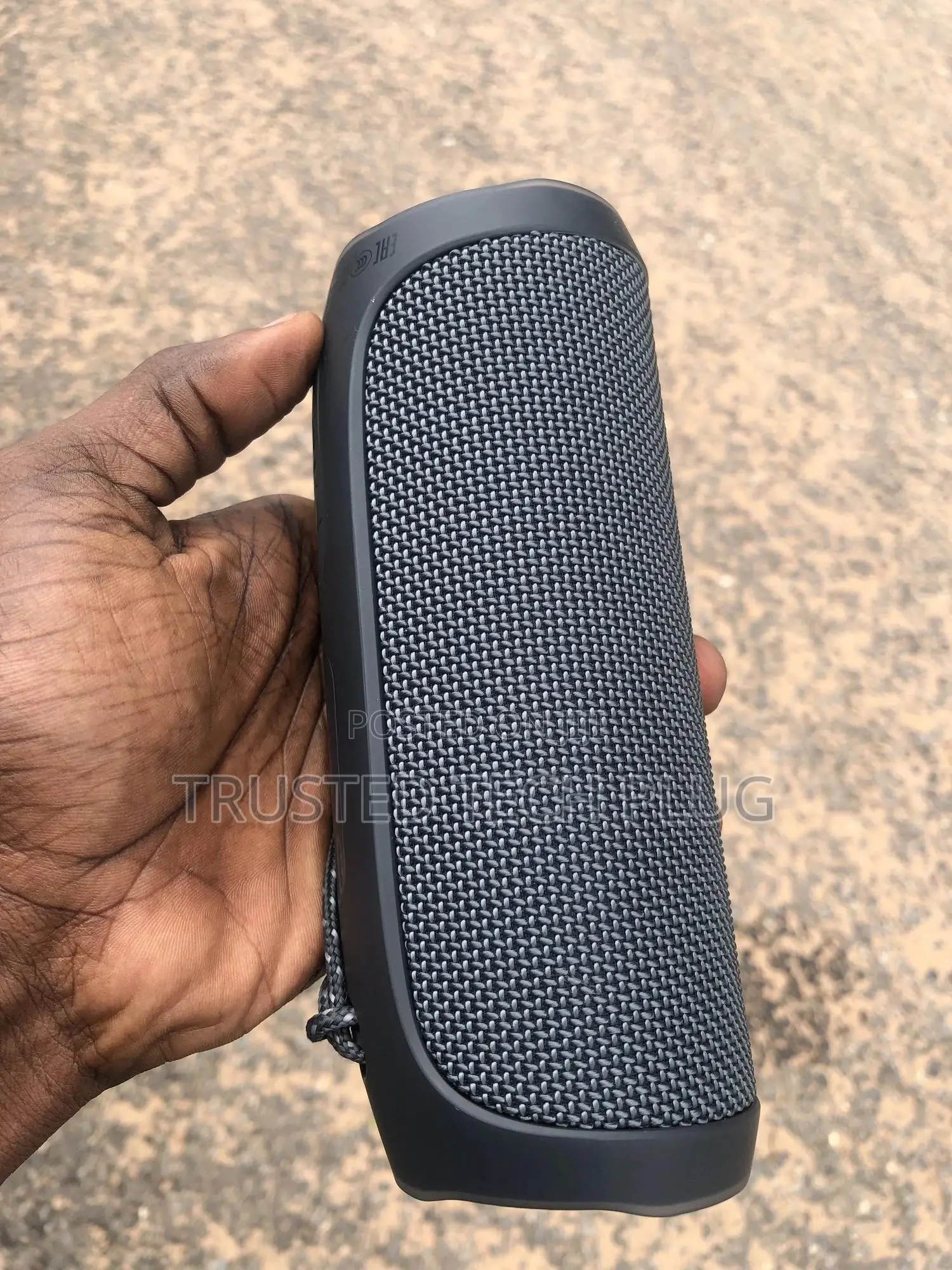 Preowned JBL Flip Essential 2 Bluetooth Speaker In Stock