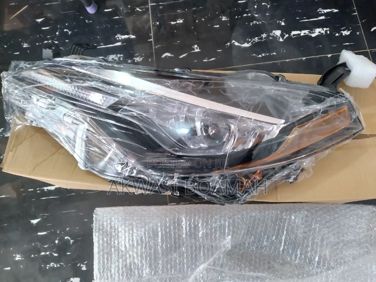 Toyota Corolla 017 Headlight Pair