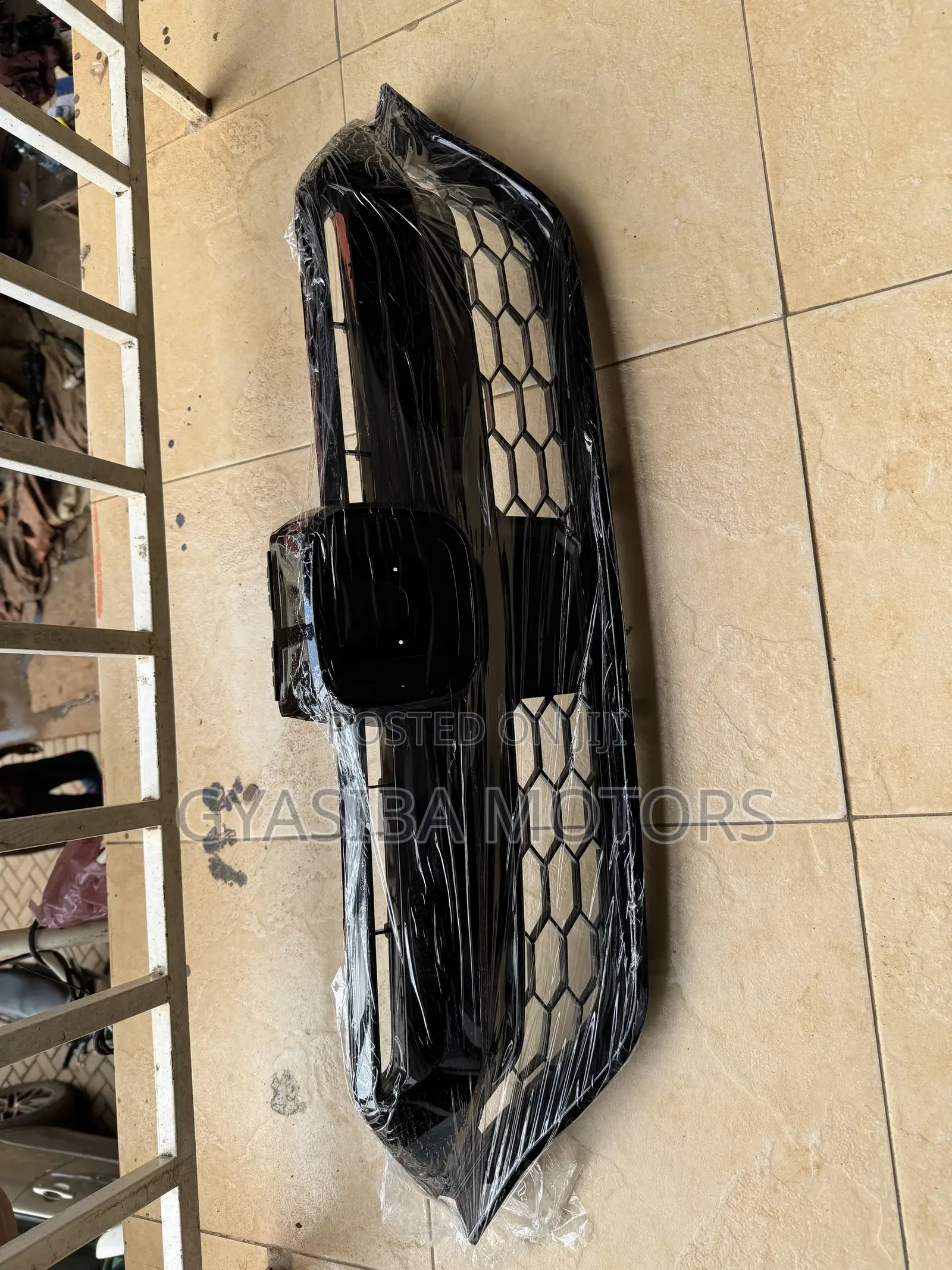 CRV 2020-2022 Top Grille / Shells