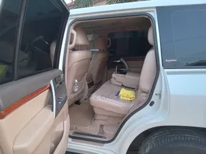 Car Rental Services - Landcruisers for Rent - Cars for Rent