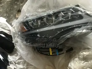 Camry Spider 2012 Spec Headlight