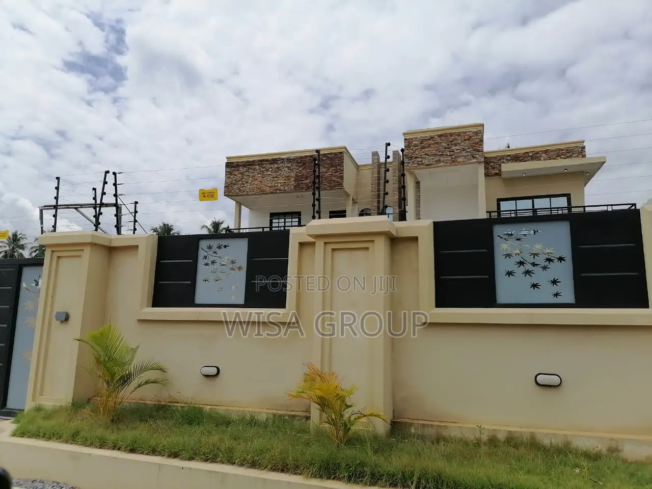 Furnished 6bdrm Duplex in Wisa Groups, Accra Metropolitan for rent