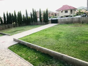 4bdrm Duplex in Dr Roko, Accra Metropolitan for sale