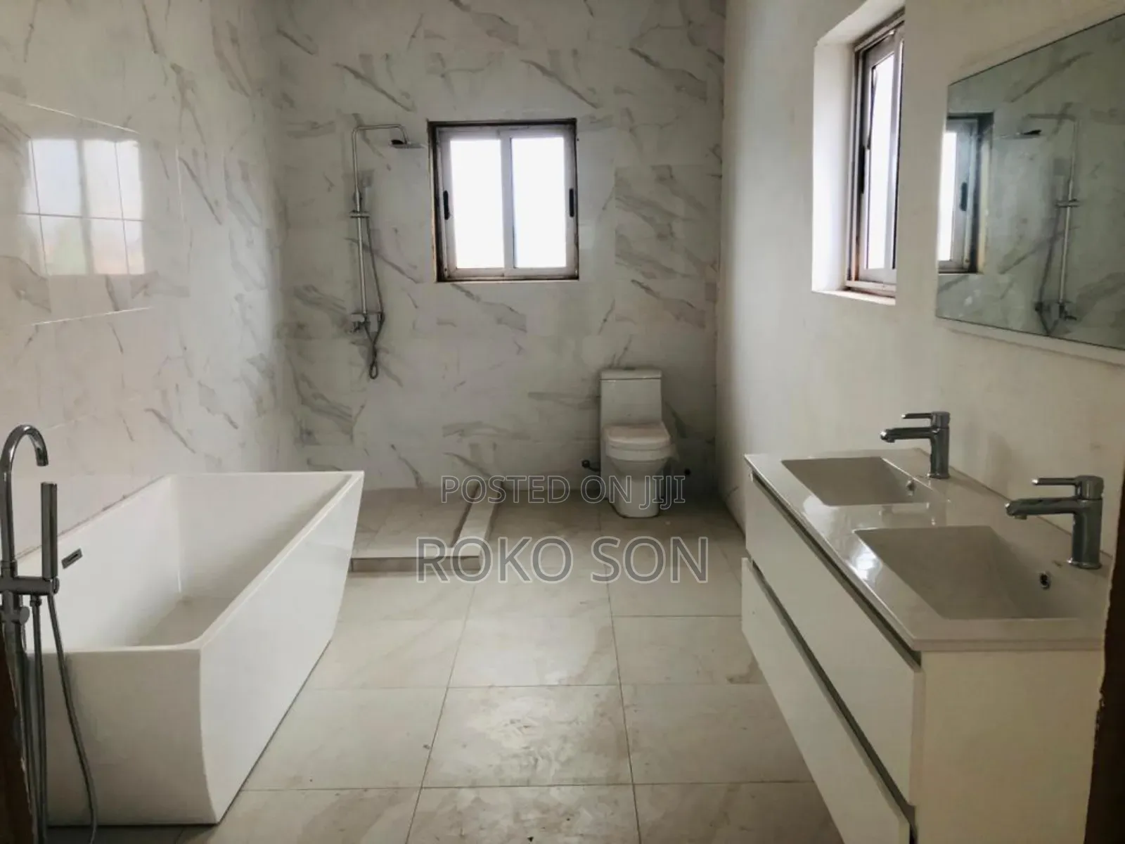 4bdrm Duplex in Dr Roko, Accra Metropolitan for sale