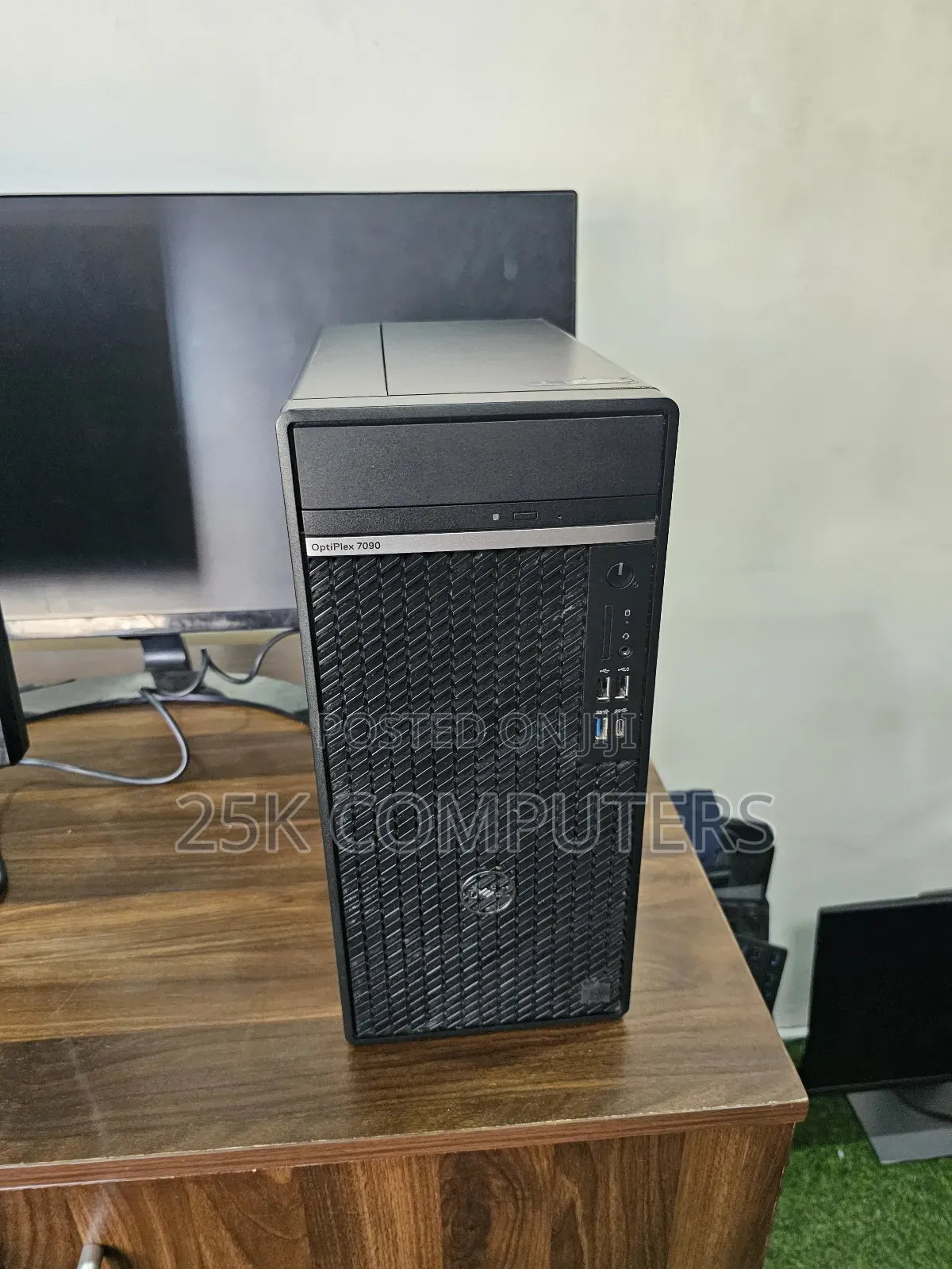 Desktop Computer Dell 32GB Intel Core I5 HDD+SSD 512GB
