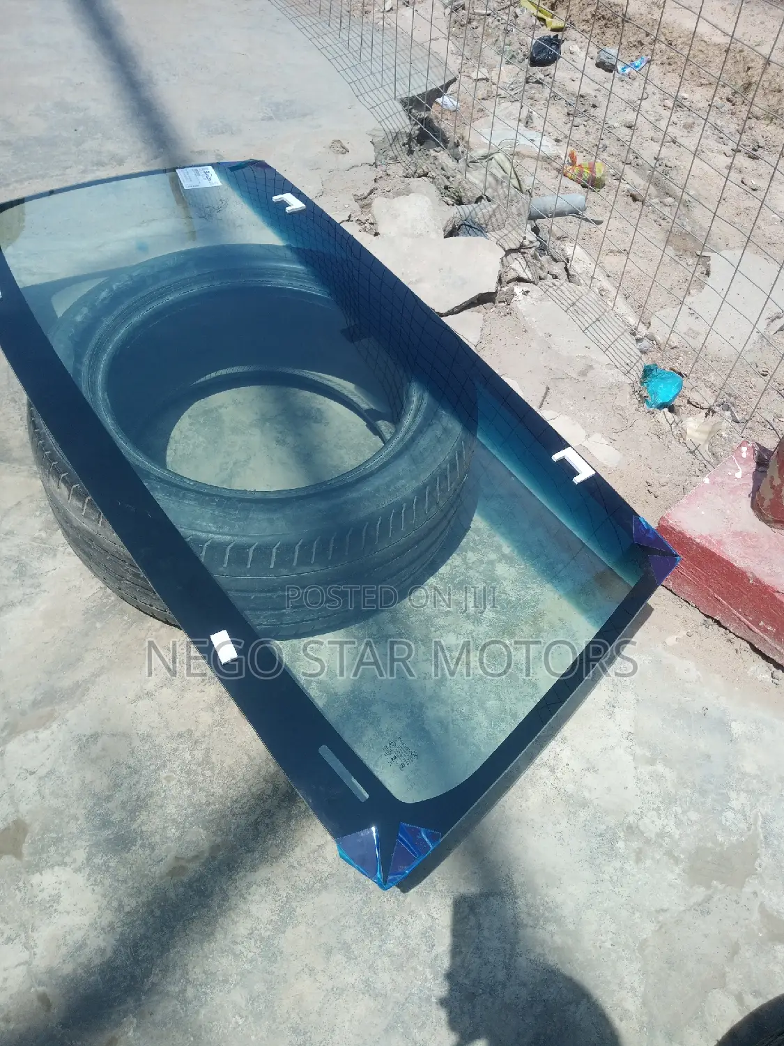 Toyota 4runner 2015 Front Windscreen