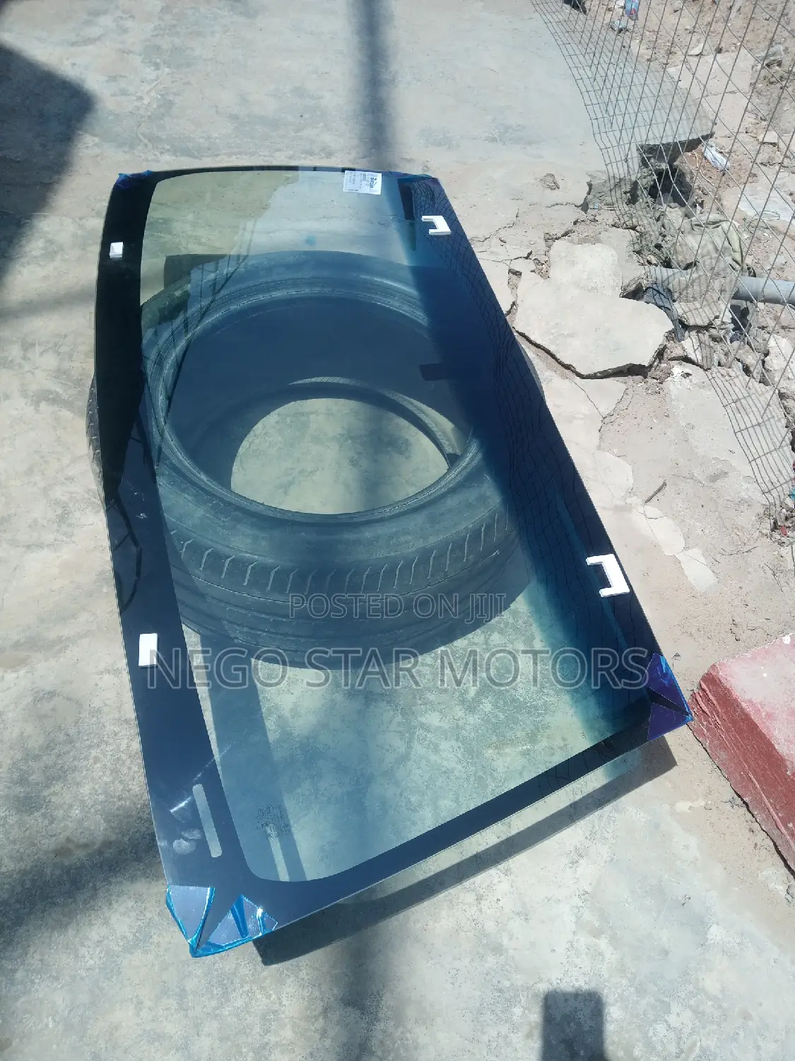 Toyota 4runner 2015 Front Windscreen
