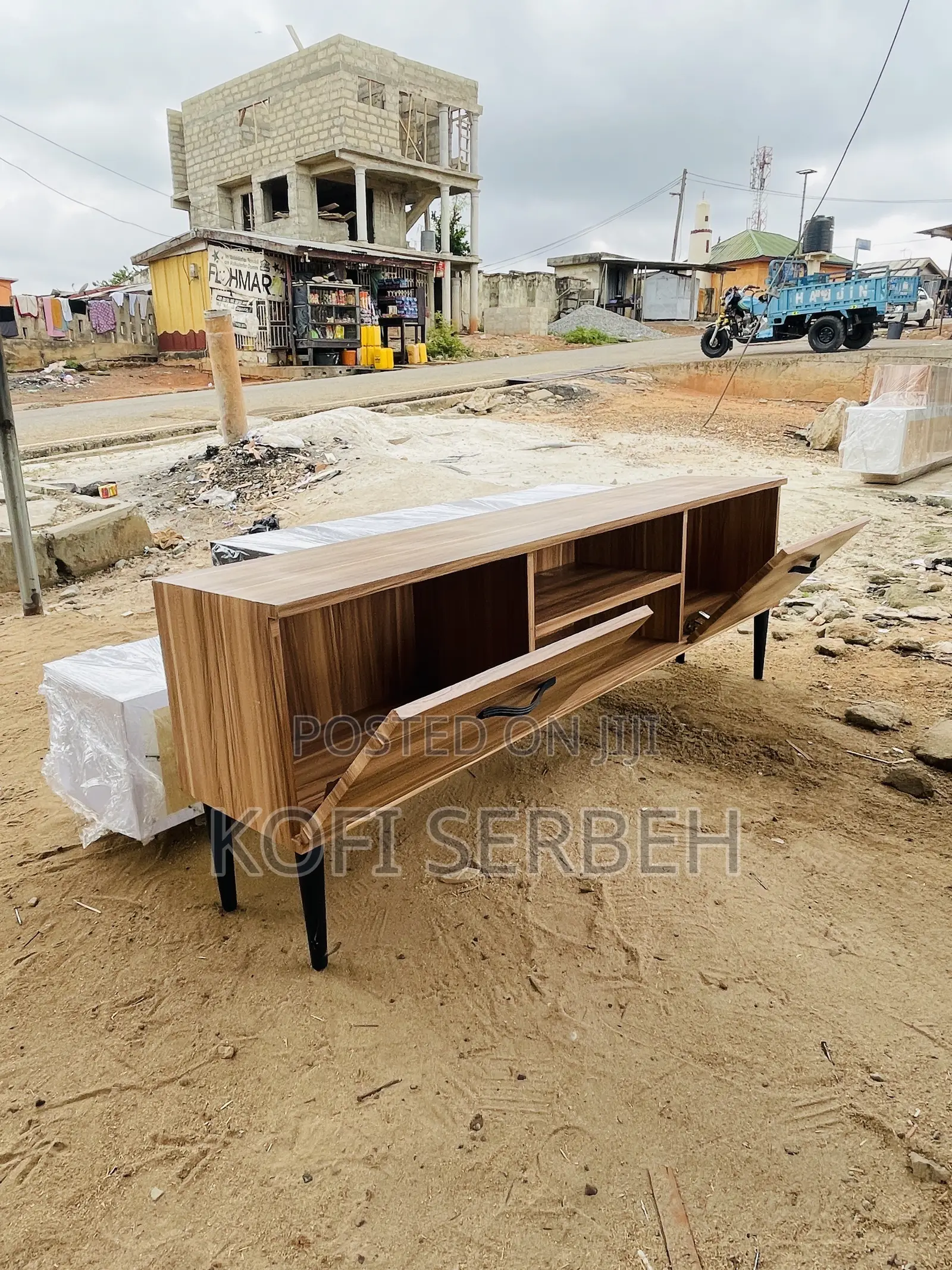 Quality Wooden Tv Stand