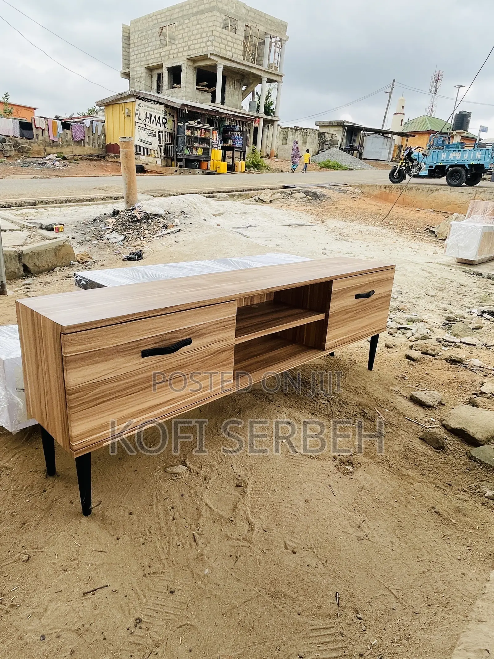 Quality Wooden Tv Stand