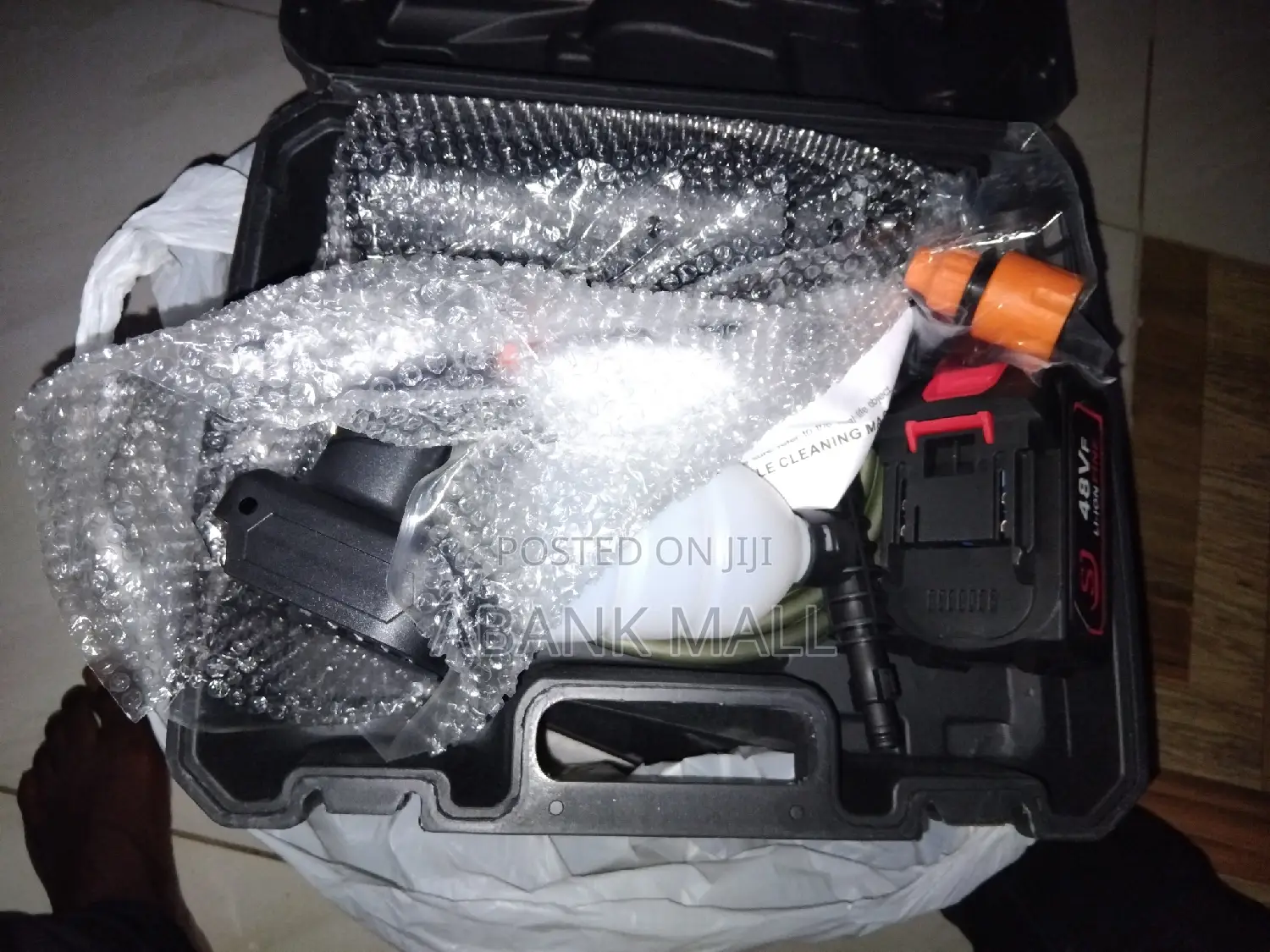 Car Pressure Washer/Portable Cleaning Machine