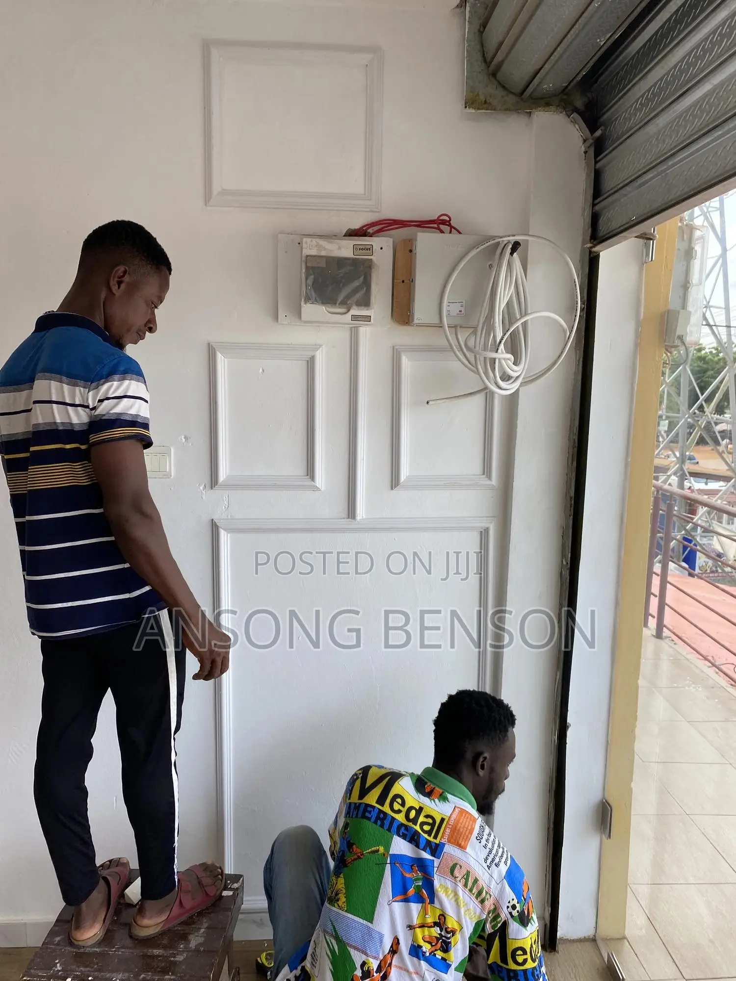 Professional Installer and Trainer of 3d Wall Moulds