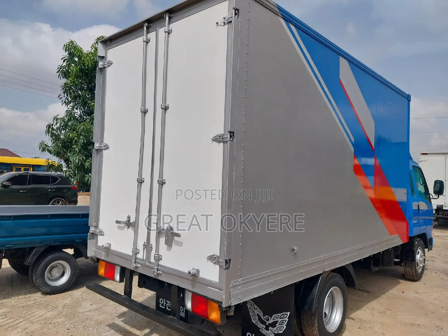 Hyundai Mighty Container