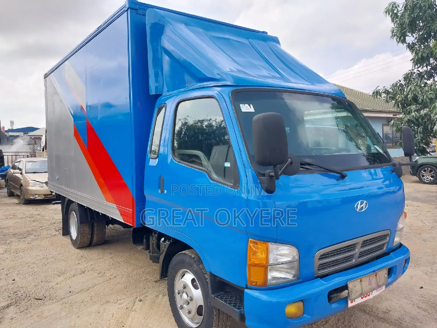Hyundai Mighty Container