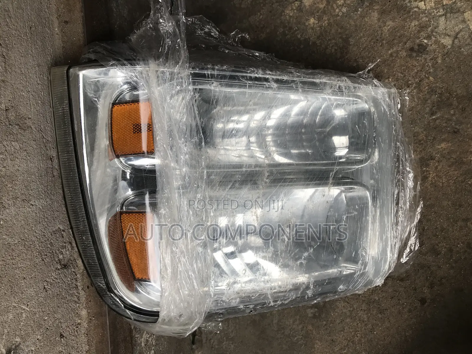 Ford F-250 Headlight (Pair)
