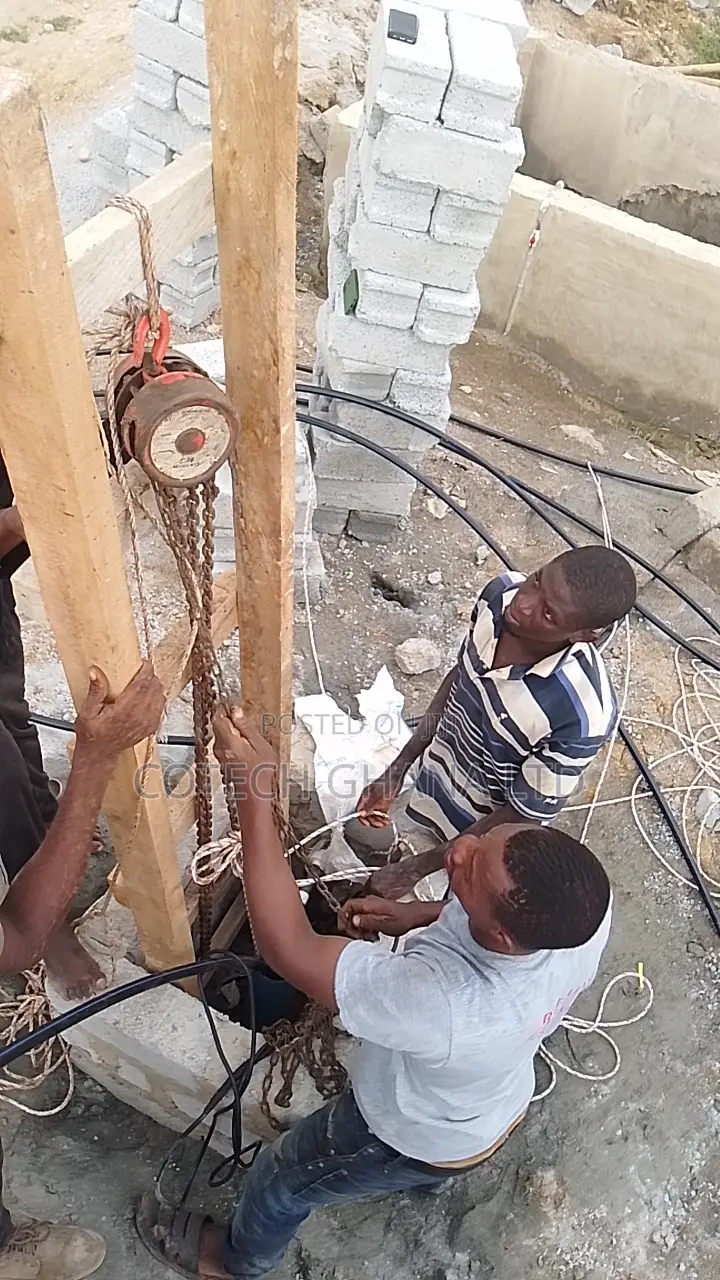Locked Borehole Pump Pullers