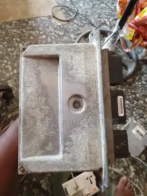 Ford Escape 3.0l 2011 Control Board