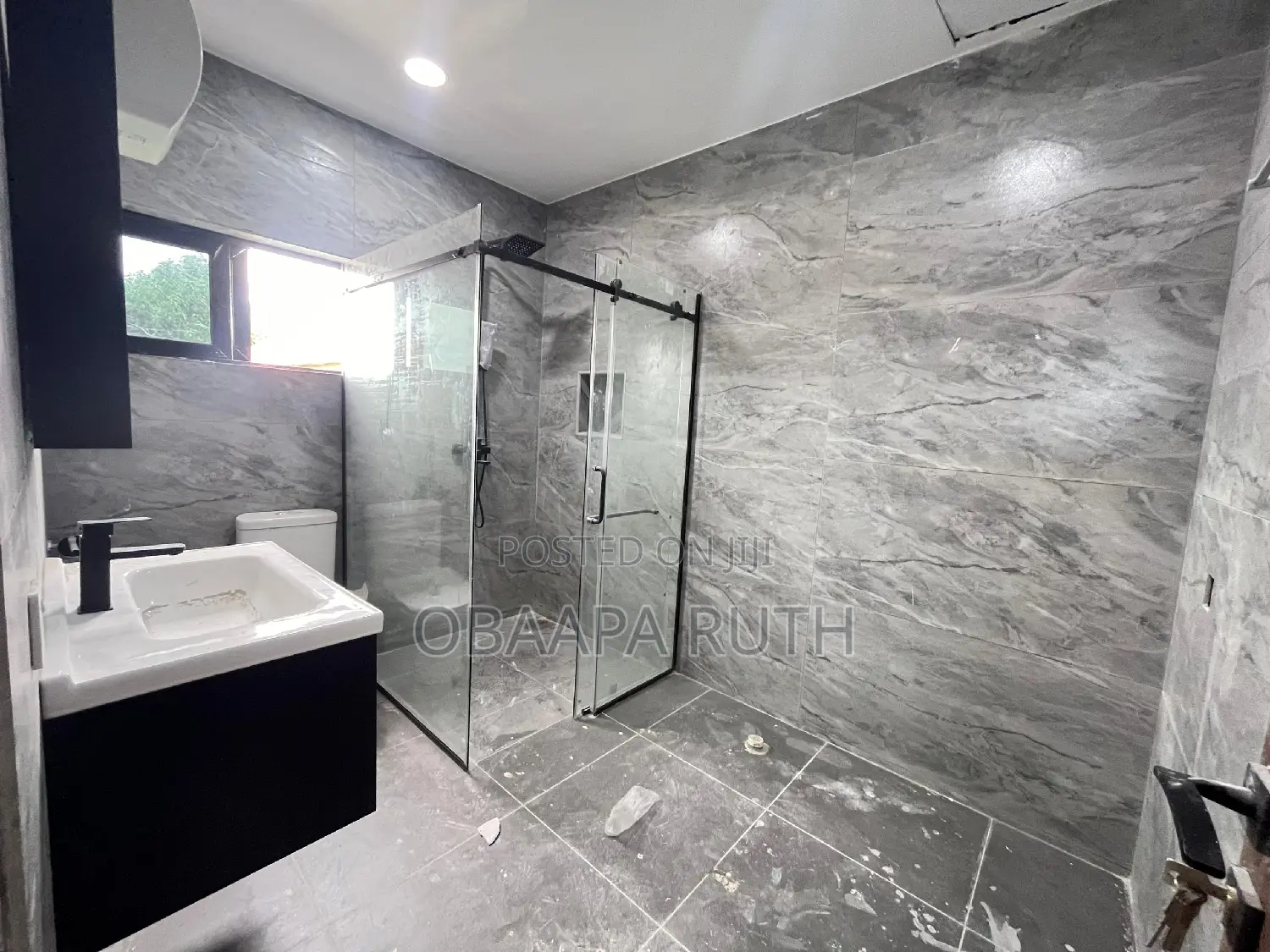 Furnished 7bdrm Mansion in Tema for sale