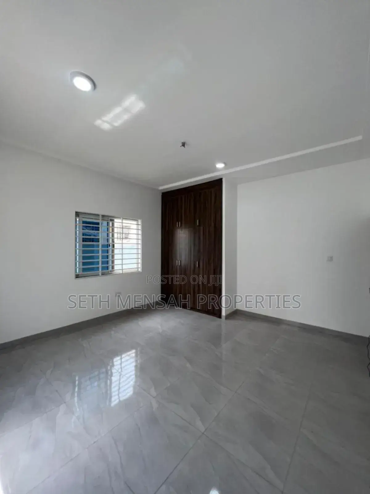 3bdrm House in Lakeside Community 9 for sale