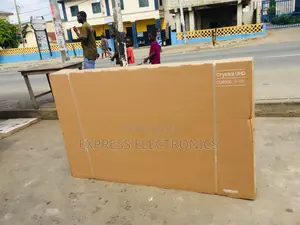 Wide Range Uhd Smart Samsung 85”Cu8000